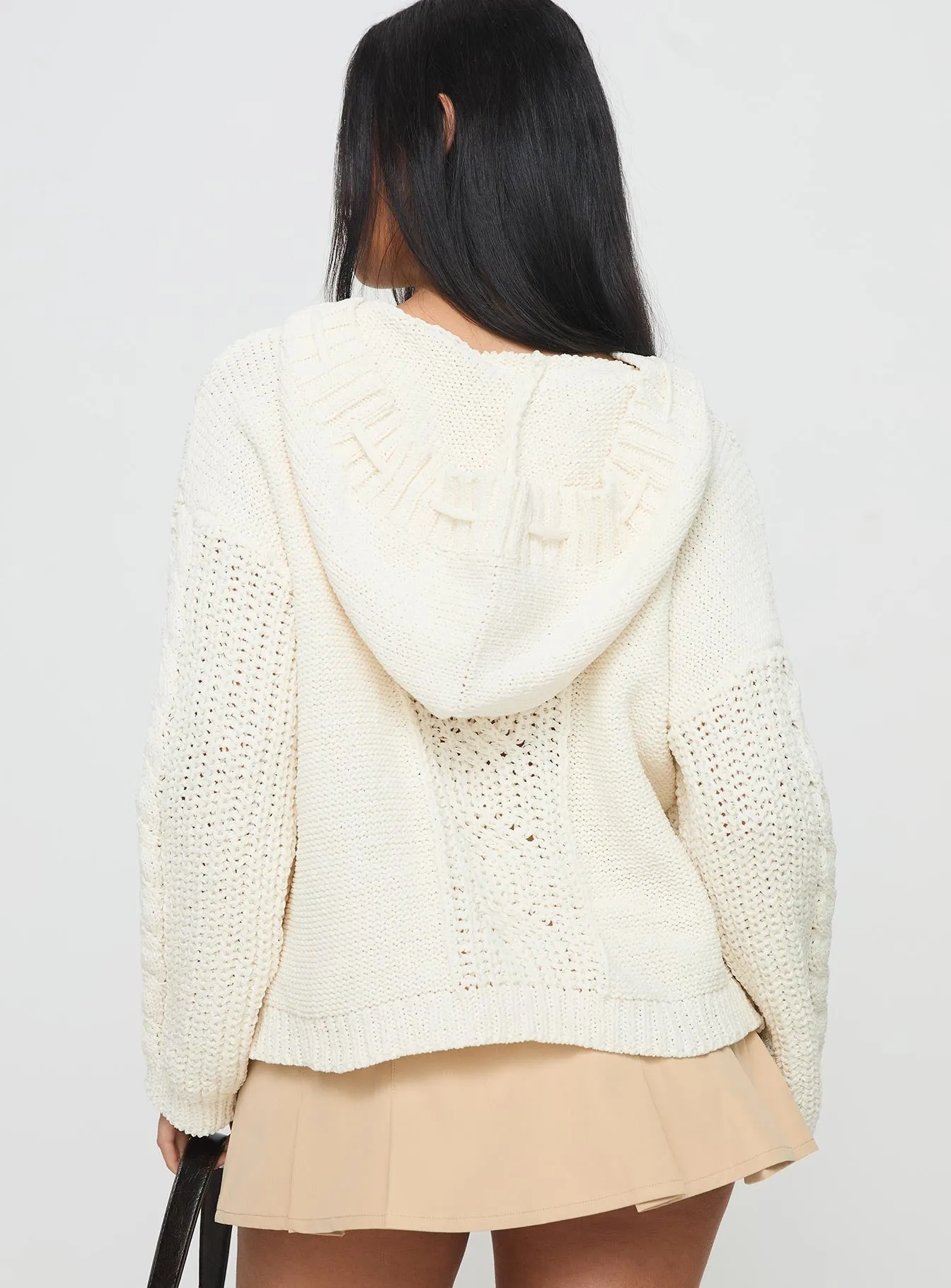 Ozbarne Hooded Cable Knit Sweater Cream