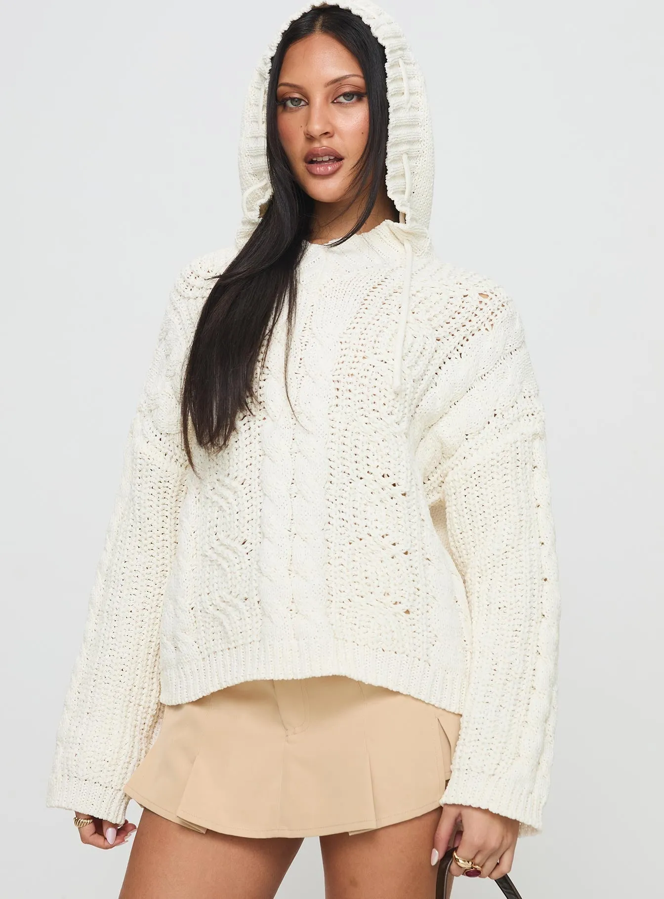 Ozbarne Hooded Cable Knit Sweater Cream